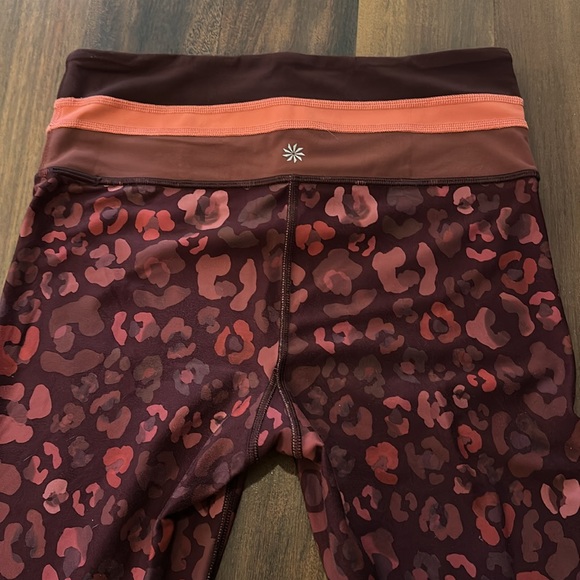 Athleta Burgundy Leopard Print Elation Abstract 7/8 Gym Fitness Leggings Size S - Picture 4 of 11
